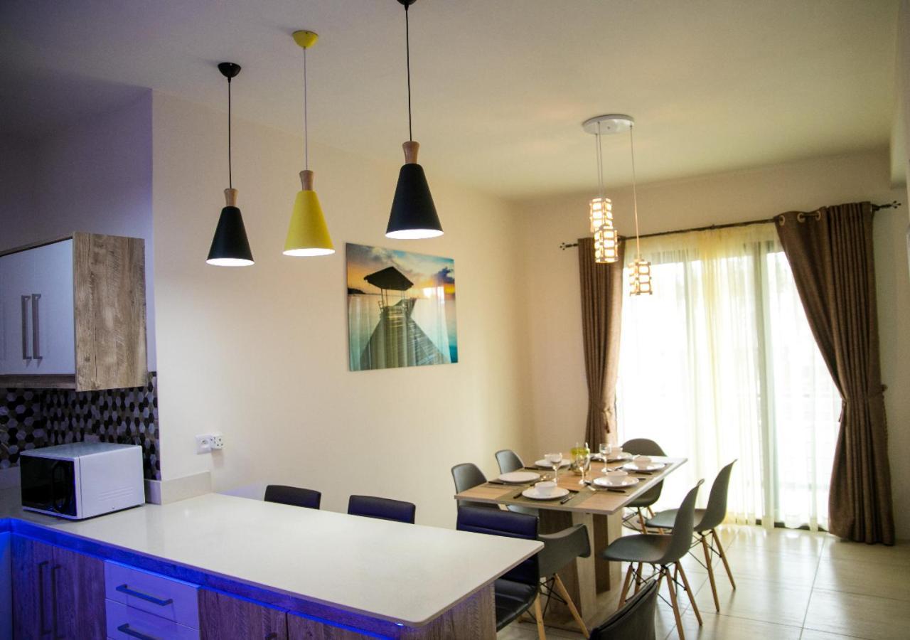 Luxury 2 Bedroom Apartment With Pool - Close To Flic-En-Flac Beach Eksteriør bilde
